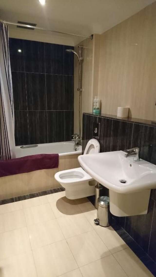 Проживание в семье Spacious Luxury Room, Close to Everything. Килларни-17