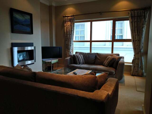 Проживание в семье Spacious Luxury Room, Close to Everything. Килларни-7